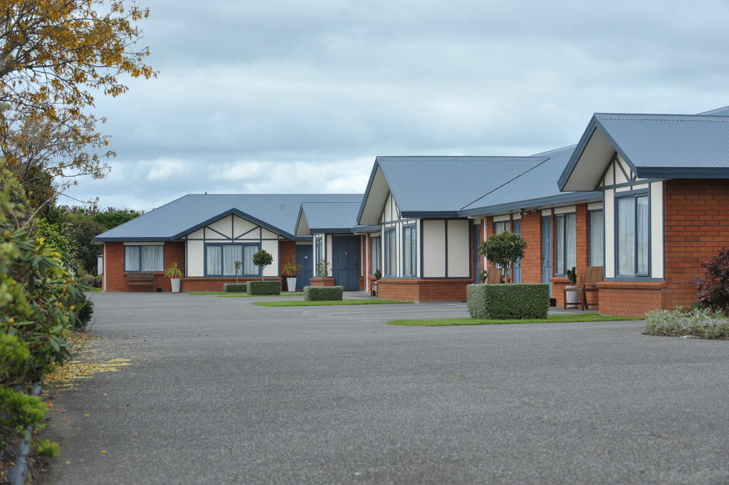 Tudor Lodge Motel Hawera Room photo